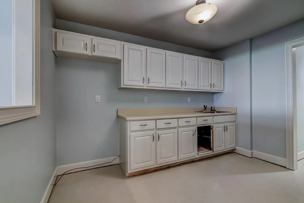 225 Powers Cove, Sandy Springs, Georgia 30327, 4 Bedrooms Bedrooms, ,4 BathroomsBathrooms,Residential,Sold,225 Powers Cove,5830061