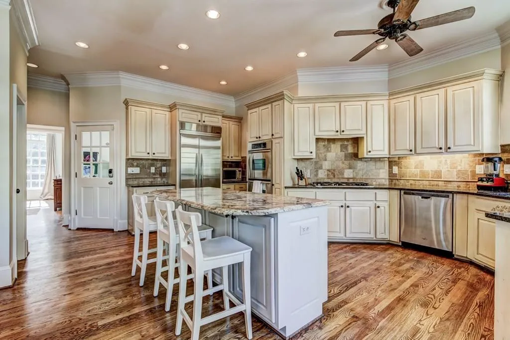 225 Powers Cove, Sandy Springs, Georgia 30327, 4 Bedrooms Bedrooms, ,4 BathroomsBathrooms,Residential,Sold,225 Powers Cove,5830061