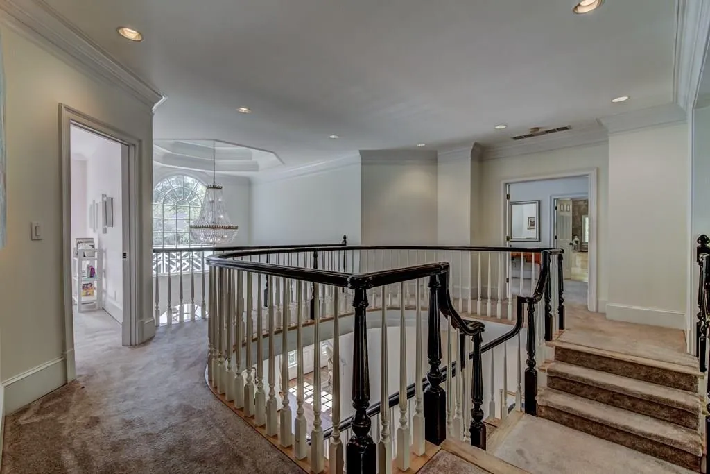225 Powers Cove, Sandy Springs, Georgia 30327, 4 Bedrooms Bedrooms, ,4 BathroomsBathrooms,Residential,Sold,225 Powers Cove,5830061