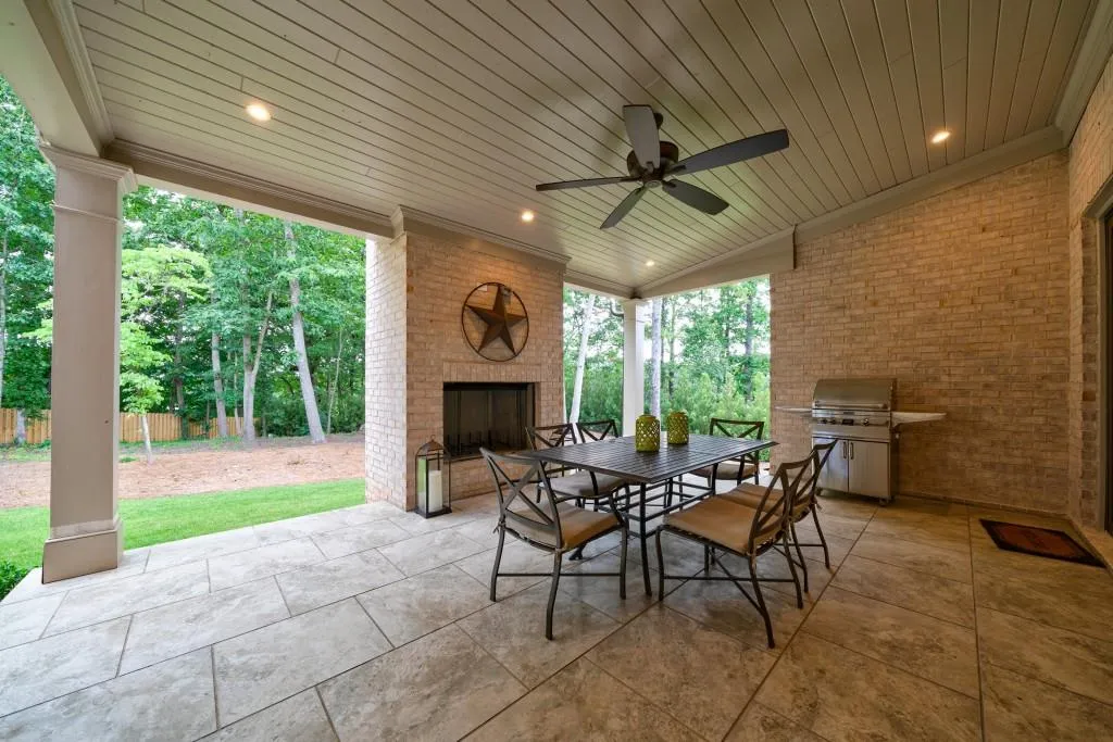 708 Bass Way, Atlanta, Georgia 30328, 5 Bedrooms Bedrooms, ,5 BathroomsBathrooms,Residential,Sold,708 Bass Way,6840901