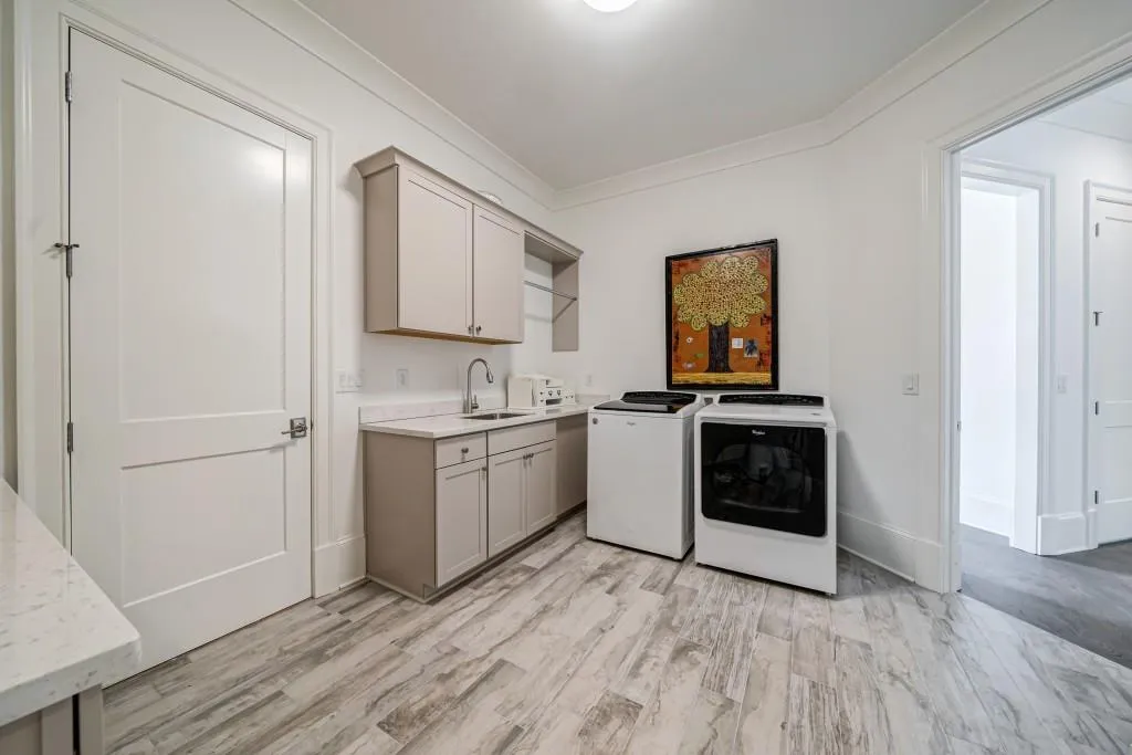 708 Bass Way, Atlanta, Georgia 30328, 5 Bedrooms Bedrooms, ,5 BathroomsBathrooms,Residential,Sold,708 Bass Way,6840901