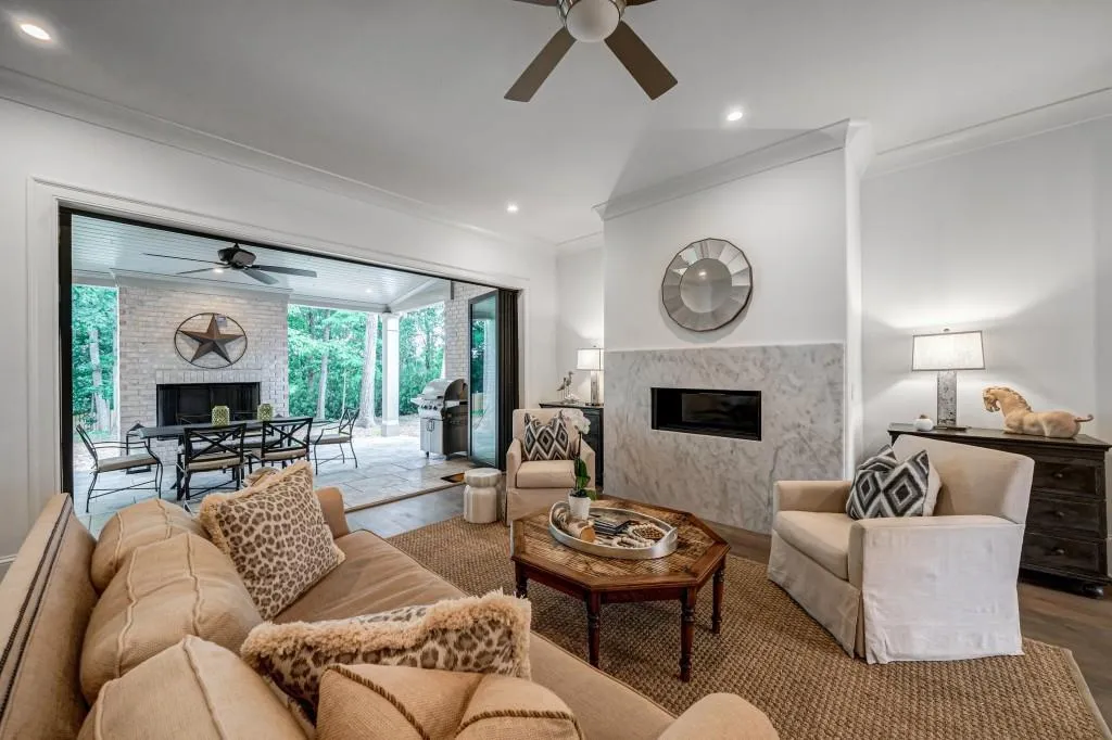 708 Bass Way, Atlanta, Georgia 30328, 5 Bedrooms Bedrooms, ,5 BathroomsBathrooms,Residential,Sold,708 Bass Way,6840901