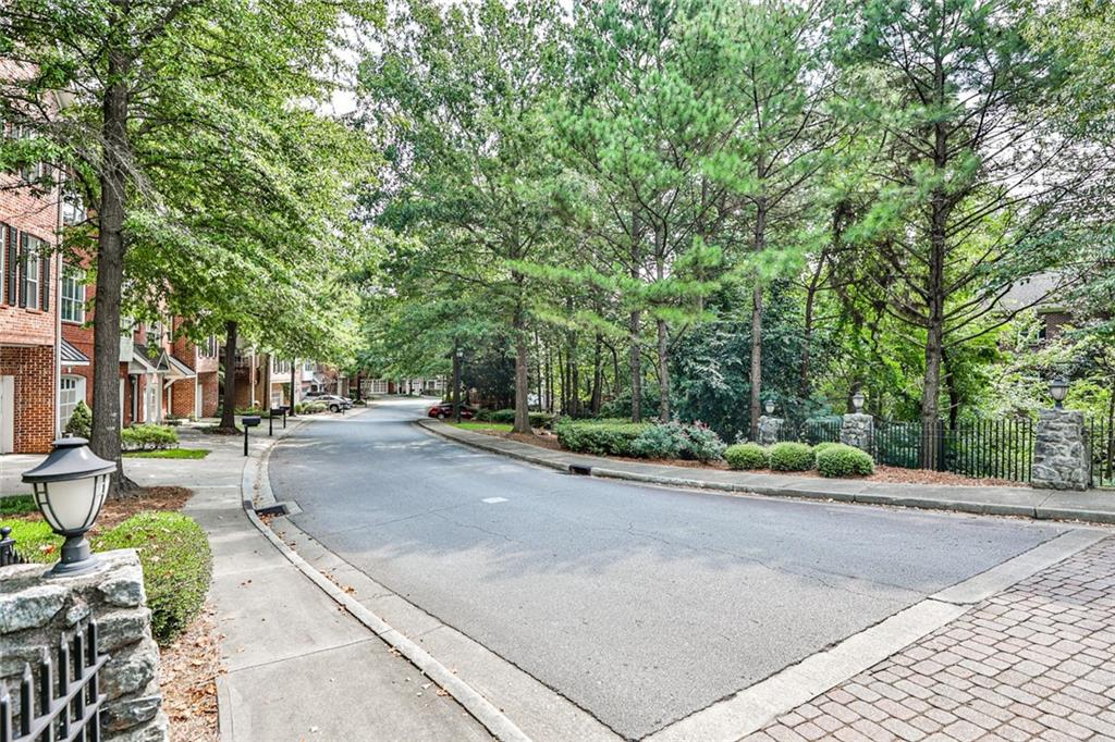 5480 Glenridge View Unit 2008, Sandy Springs, Georgia 30342, 2 Bedrooms Bedrooms, ,2 BathroomsBathrooms,Residential,Sold,5480 Glenridge View Unit 2008,7275598