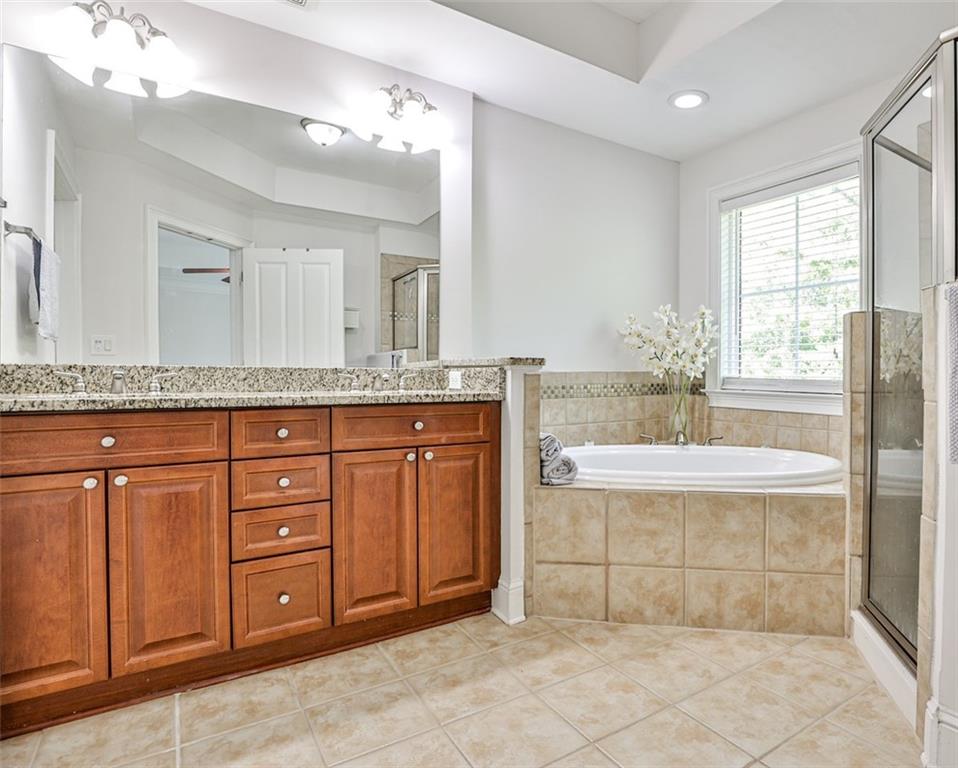 5480 Glenridge View Unit 2008, Sandy Springs, Georgia 30342, 2 Bedrooms Bedrooms, ,2 BathroomsBathrooms,Residential,Sold,5480 Glenridge View Unit 2008,7275598