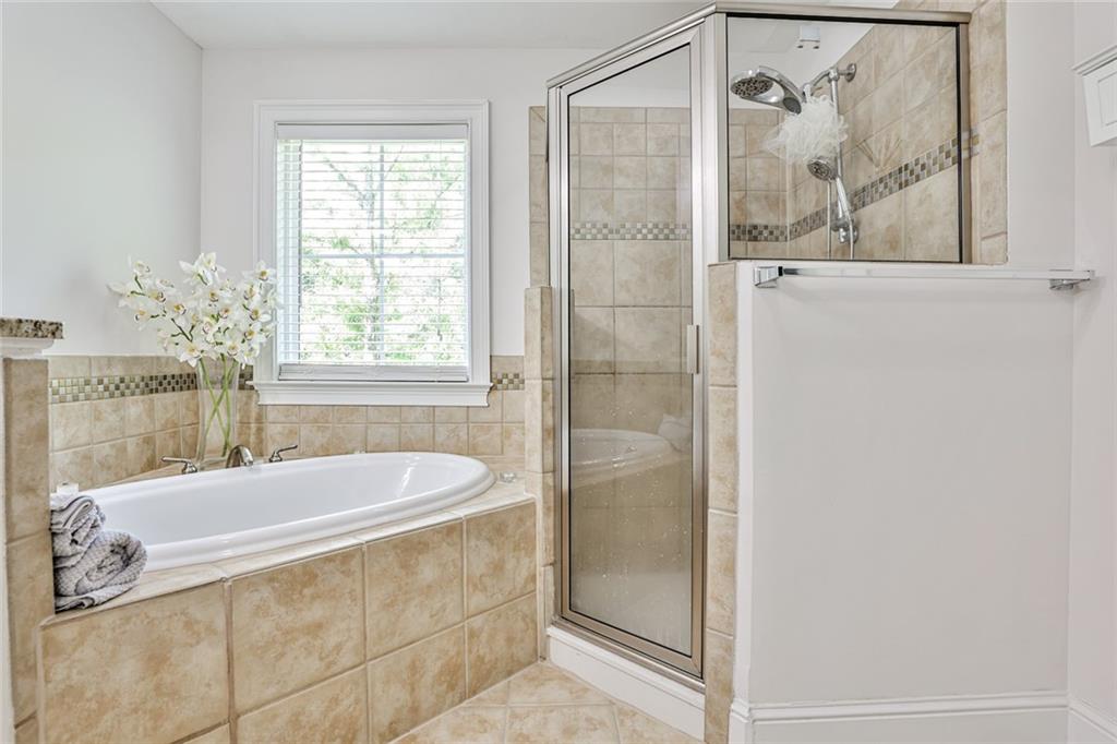 5480 Glenridge View Unit 2008, Sandy Springs, Georgia 30342, 2 Bedrooms Bedrooms, ,2 BathroomsBathrooms,Residential,Sold,5480 Glenridge View Unit 2008,7275598