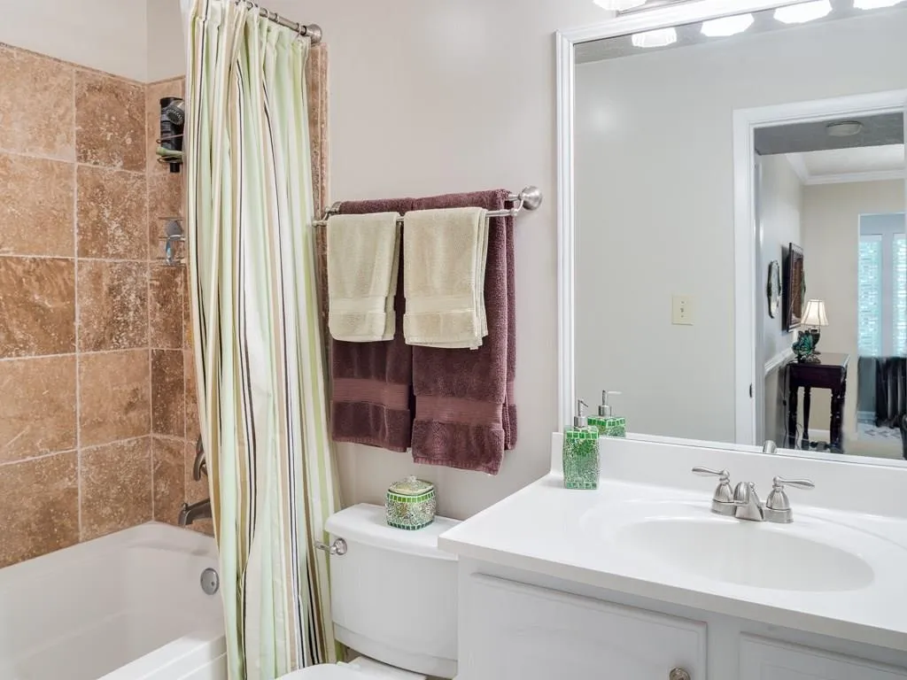 5159 Roswell Road Unit 9, Sandy Springs, Georgia 30342, 1 Bedroom Bedrooms, ,1 BathroomBathrooms,Residential,Sold,5159 Roswell Road Unit 9,5751328