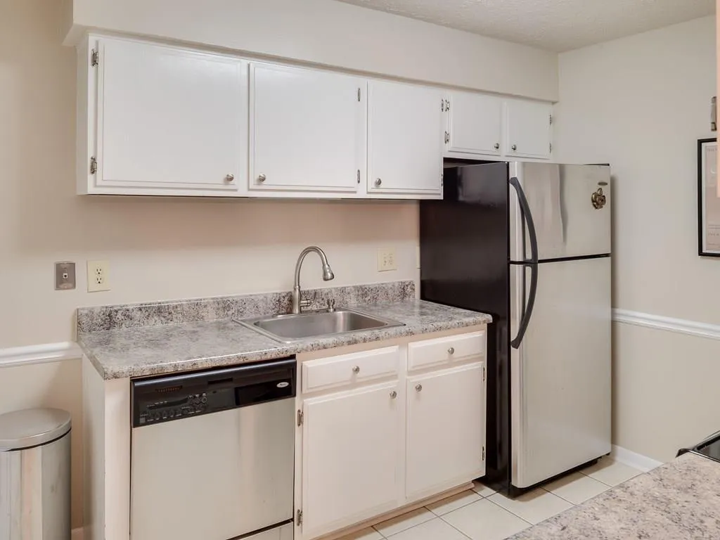 5159 Roswell Road Unit 9, Sandy Springs, Georgia 30342, 1 Bedroom Bedrooms, ,1 BathroomBathrooms,Residential,Sold,5159 Roswell Road Unit 9,5751328