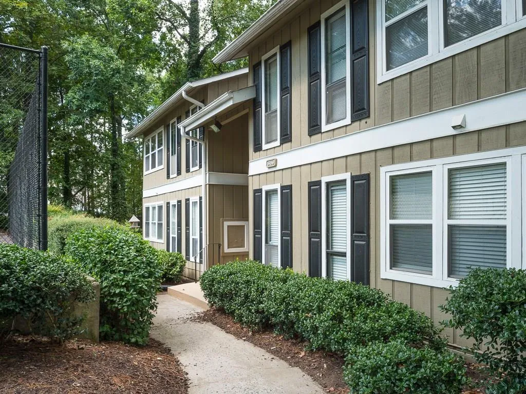 5159 Roswell Road Unit 9, Sandy Springs, Georgia 30342, 1 Bedroom Bedrooms, ,1 BathroomBathrooms,Residential,Sold,5159 Roswell Road Unit 9,5751328