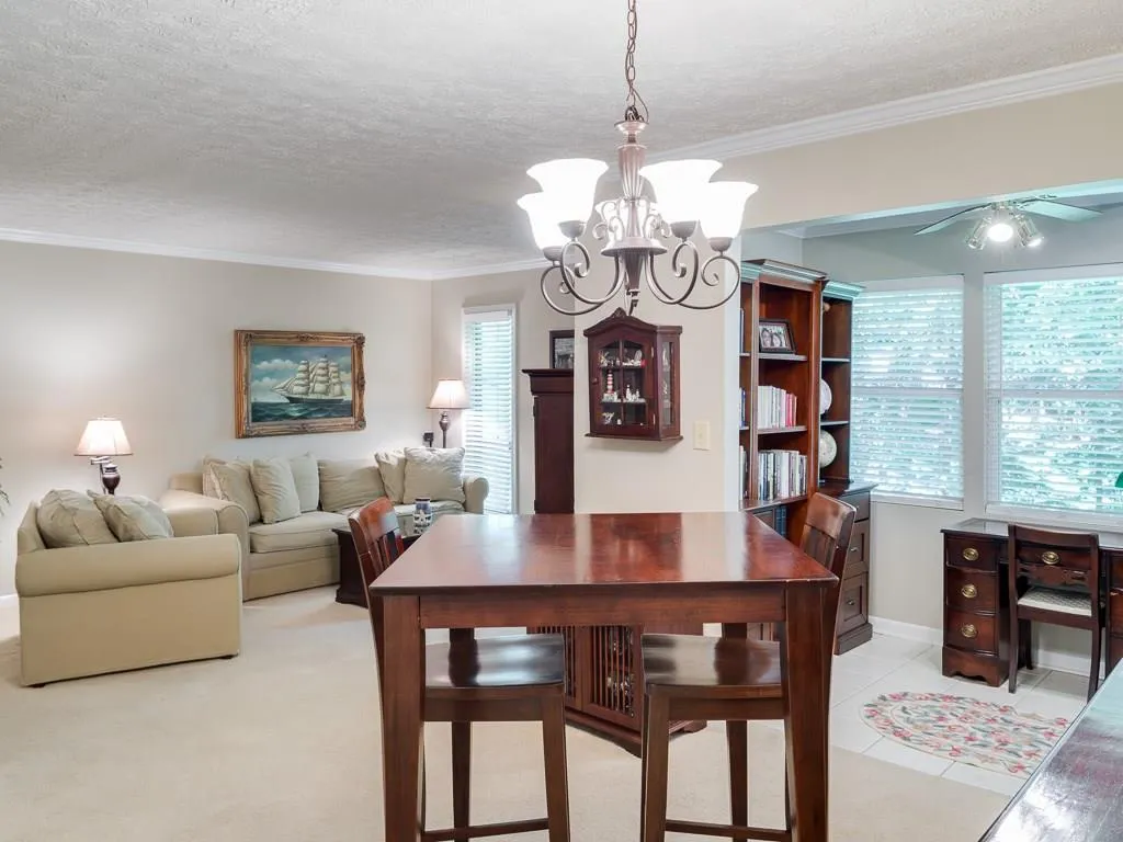 5159 Roswell Road Unit 9, Sandy Springs, Georgia 30342, 1 Bedroom Bedrooms, ,1 BathroomBathrooms,Residential,Sold,5159 Roswell Road Unit 9,5751328