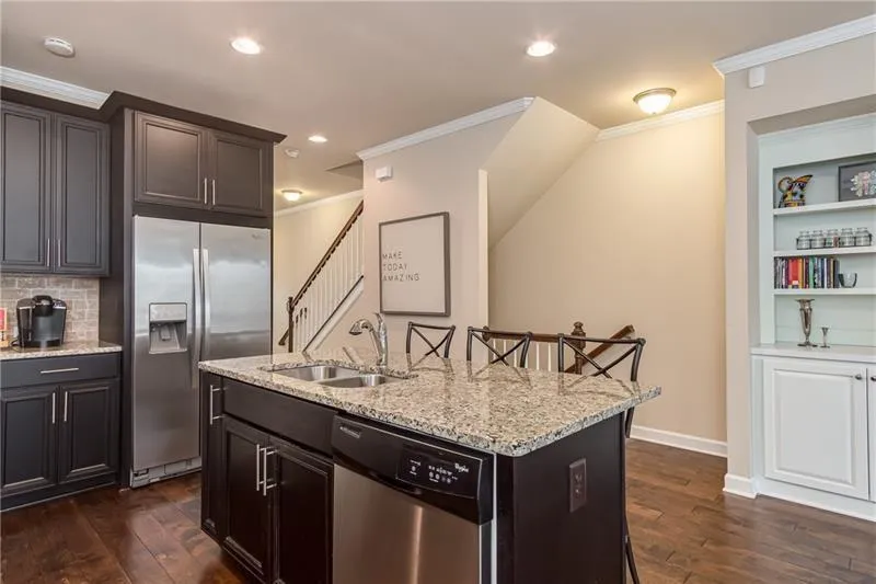 7380 Highland Bluff, Atlanta, Georgia 30328, 3 Bedrooms Bedrooms, ,3 BathroomsBathrooms,Residential,Sold,7380 Highland Bluff,6782828