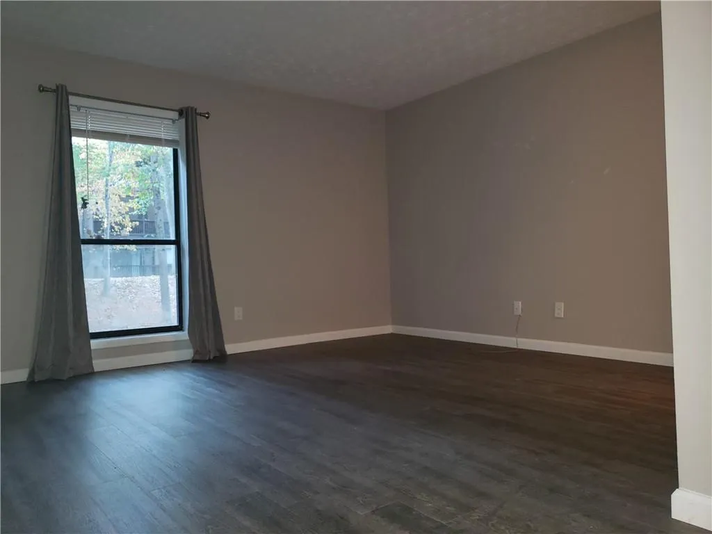 705 River Run Drive, Sandy Springs, Georgia 30350, 1 Bedroom Bedrooms, ,1 BathroomBathrooms,Residential,Sold,705 River Run Drive,7124345