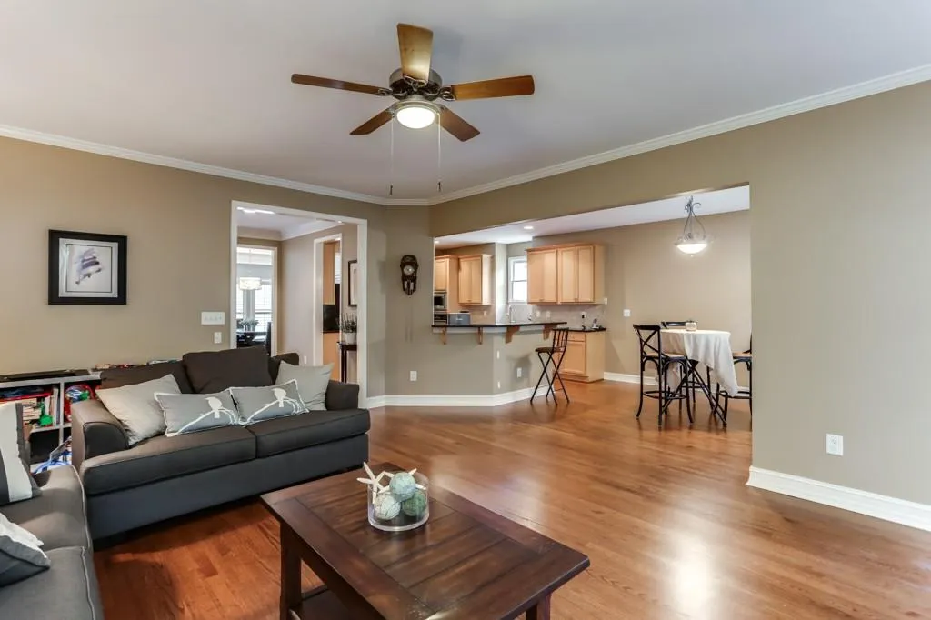 7300 Village Creek Trace, Sandy Springs, Georgia 30328, 4 Bedrooms Bedrooms, ,3 BathroomsBathrooms,Residential,Sold,7300 Village Creek Trace,6074876