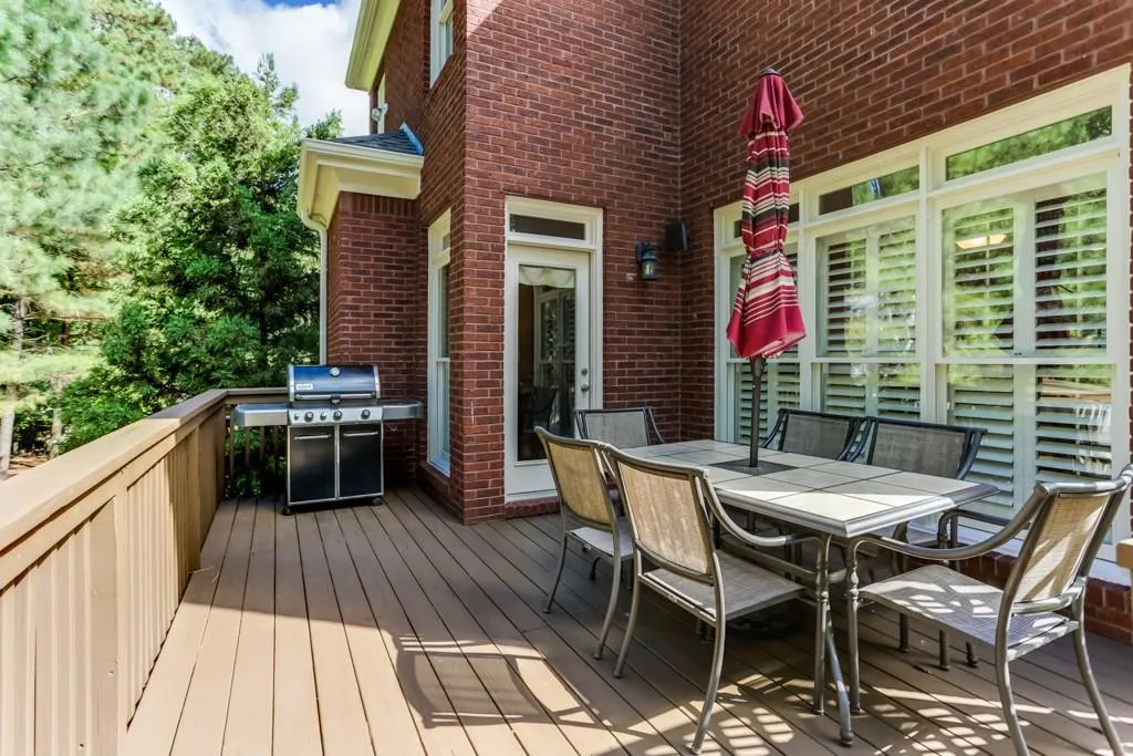 7300 Village Creek Trace, Sandy Springs, Georgia 30328, 4 Bedrooms Bedrooms, ,3 BathroomsBathrooms,Residential,Sold,7300 Village Creek Trace,6074876