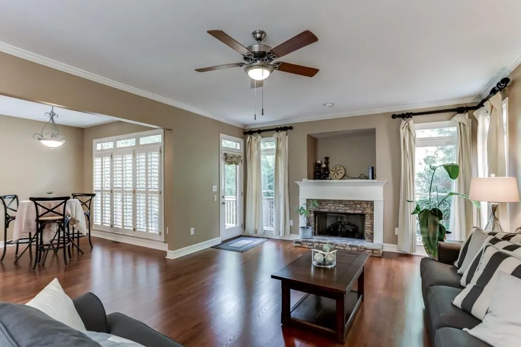 7300 Village Creek Trace, Sandy Springs, Georgia 30328, 4 Bedrooms Bedrooms, ,3 BathroomsBathrooms,Residential,Sold,7300 Village Creek Trace,6074876