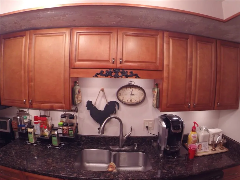 6851 Roswell Road Unit K1, Sandy Springs, Georgia 30328, 2 Bedrooms Bedrooms, ,2 BathroomsBathrooms,Residential,Sold,6851 Roswell Road Unit K1,5616319