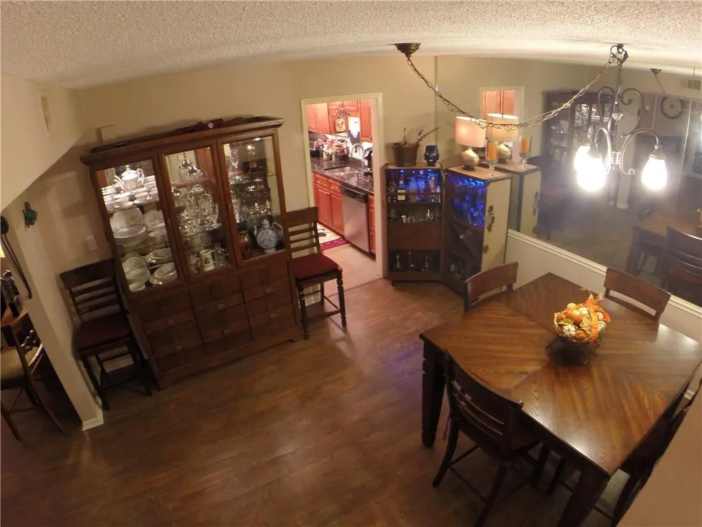 6851 Roswell Road Unit K1, Sandy Springs, Georgia 30328, 2 Bedrooms Bedrooms, ,2 BathroomsBathrooms,Residential,Sold,6851 Roswell Road Unit K1,5616319