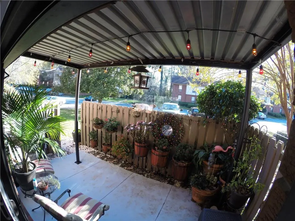 6851 Roswell Road Unit K1, Sandy Springs, Georgia 30328, 2 Bedrooms Bedrooms, ,2 BathroomsBathrooms,Residential,Sold,6851 Roswell Road Unit K1,5616319