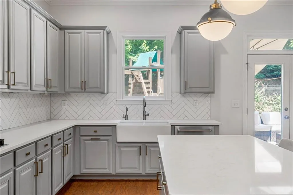 474 Glenmanor Court, Atlanta, Georgia 30328, 4 Bedrooms Bedrooms, ,3 BathroomsBathrooms,Residential,Sold,474 Glenmanor Court,7265572