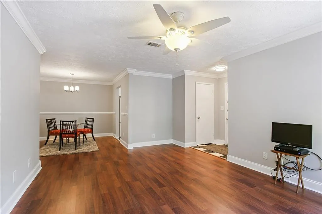 6800 Glenridge Drive Unit 6804-g, Sandy Springs, Georgia 30328, 2 Bedrooms Bedrooms, ,1 BathroomBathrooms,Residential,Sold,6800 Glenridge Drive Unit 6804-g,6761483