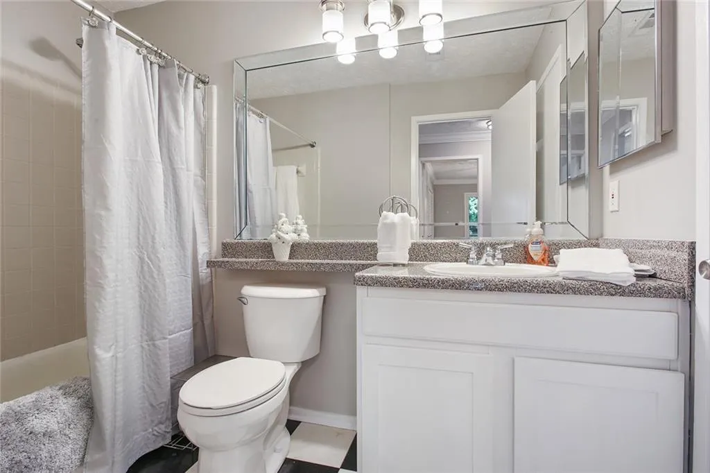 6800 Glenridge Drive Unit 6804-g, Sandy Springs, Georgia 30328, 2 Bedrooms Bedrooms, ,1 BathroomBathrooms,Residential,Sold,6800 Glenridge Drive Unit 6804-g,6761483