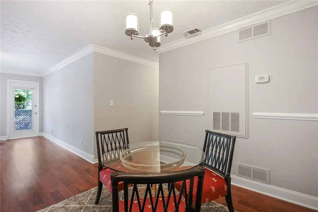 6800 Glenridge Drive Unit 6804-g, Sandy Springs, Georgia 30328, 2 Bedrooms Bedrooms, ,1 BathroomBathrooms,Residential,Sold,6800 Glenridge Drive Unit 6804-g,6761483