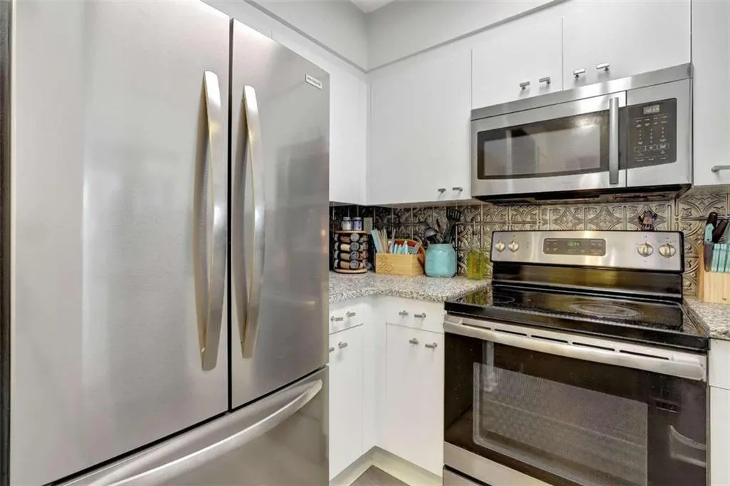 2870 Pharr Court South Unit 503, Atlanta, Georgia 30305, 1 Bedroom Bedrooms, ,1 BathroomBathrooms,Residential,For Sale,2870 Pharr Court South Unit 503,7484455