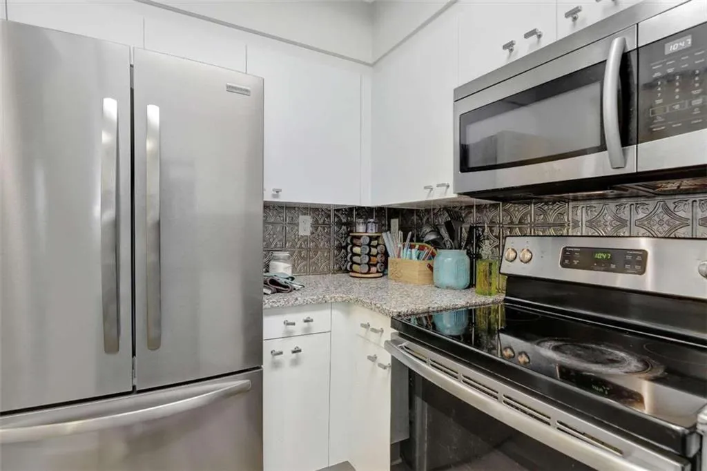 2870 Pharr Court South Unit 503, Atlanta, Georgia 30305, 1 Bedroom Bedrooms, ,1 BathroomBathrooms,Residential,For Sale,2870 Pharr Court South Unit 503,7484455