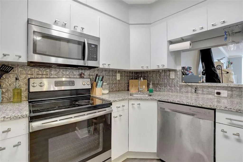 2870 Pharr Court South Unit 503, Atlanta, Georgia 30305, 1 Bedroom Bedrooms, ,1 BathroomBathrooms,Residential,For Sale,2870 Pharr Court South Unit 503,7484455