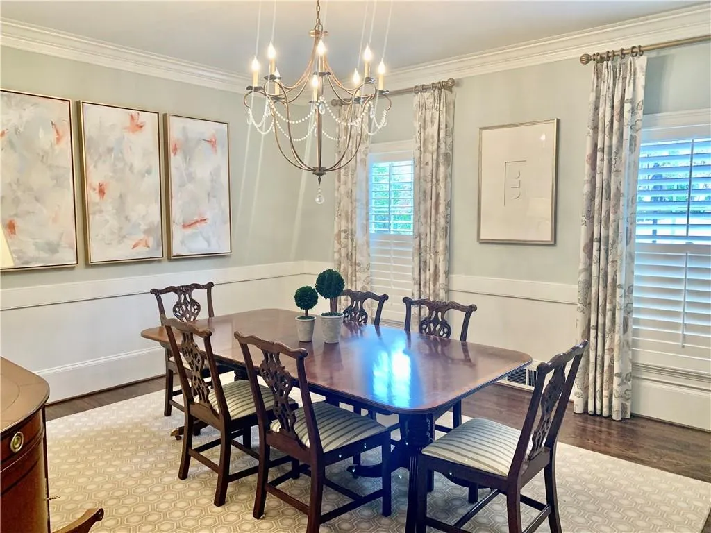 210 Grapevine Run, Sandy Springs, Georgia 30350, 5 Bedrooms Bedrooms, ,5 BathroomsBathrooms,Residential,Sold,210 Grapevine Run,6809305