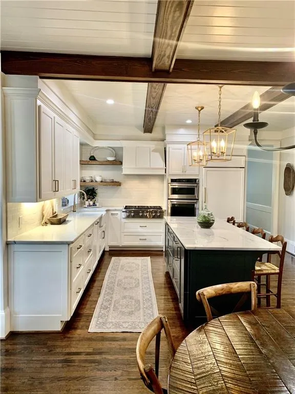 210 Grapevine Run, Sandy Springs, Georgia 30350, 5 Bedrooms Bedrooms, ,5 BathroomsBathrooms,Residential,Sold,210 Grapevine Run,6809305