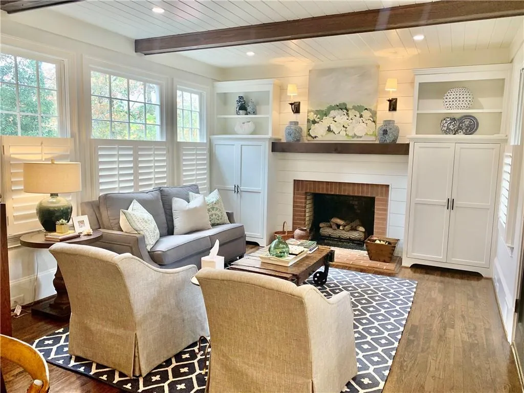 210 Grapevine Run, Sandy Springs, Georgia 30350, 5 Bedrooms Bedrooms, ,5 BathroomsBathrooms,Residential,Sold,210 Grapevine Run,6809305