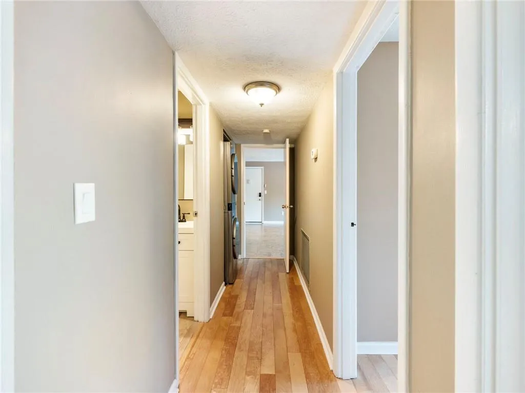 115 Biscayne Drive Nw Unit C3, Atlanta, Georgia 30309, 3 Bedrooms Bedrooms, ,2 BathroomsBathrooms,Residential,For Sale,115 Biscayne Drive Nw Unit C3,7647621