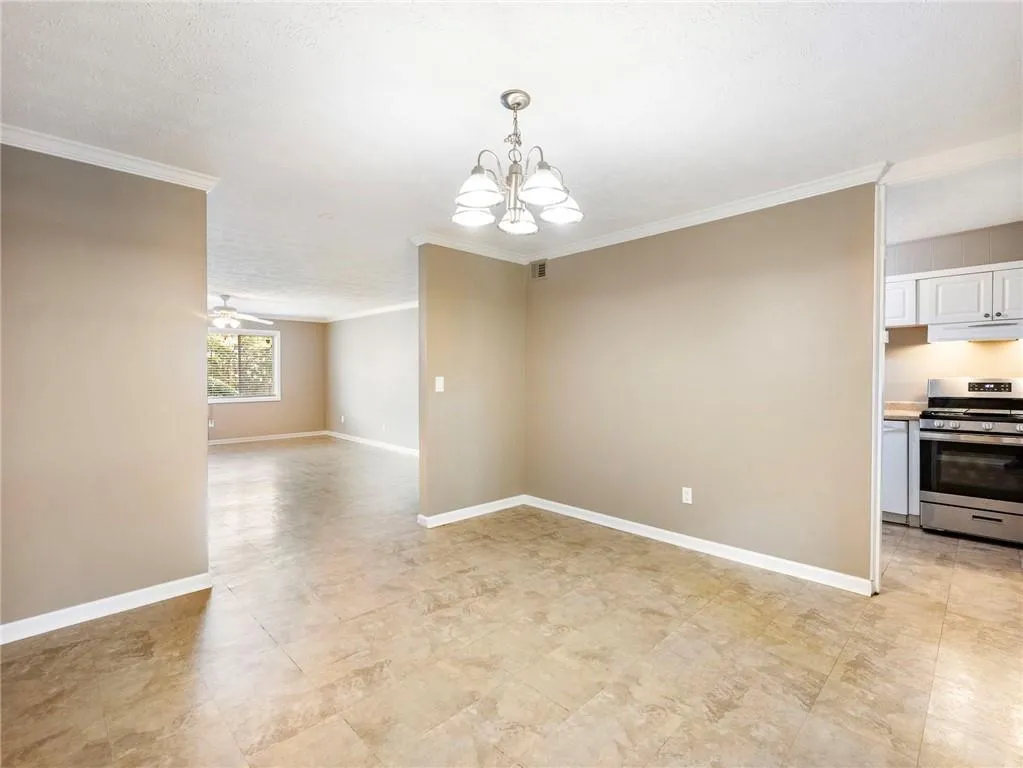 115 Biscayne Drive Nw Unit C3, Atlanta, Georgia 30309, 3 Bedrooms Bedrooms, ,2 BathroomsBathrooms,Residential,For Sale,115 Biscayne Drive Nw Unit C3,7647621