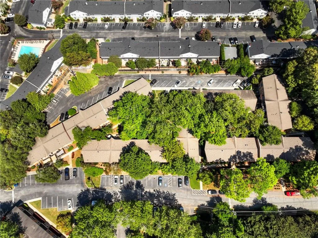 115 Biscayne Drive Nw Unit C3, Atlanta, Georgia 30309, 3 Bedrooms Bedrooms, ,2 BathroomsBathrooms,Residential,For Sale,115 Biscayne Drive Nw Unit C3,7647621