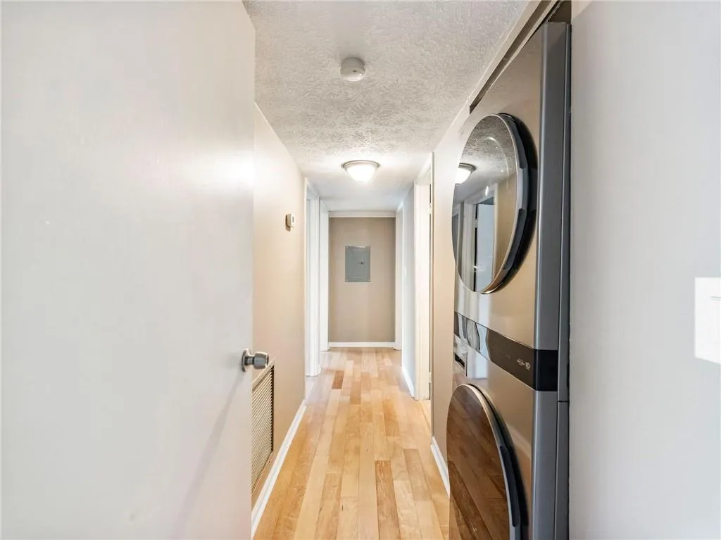 115 Biscayne Drive Nw Unit C3, Atlanta, Georgia 30309, 3 Bedrooms Bedrooms, ,2 BathroomsBathrooms,Residential,For Sale,115 Biscayne Drive Nw Unit C3,7647621