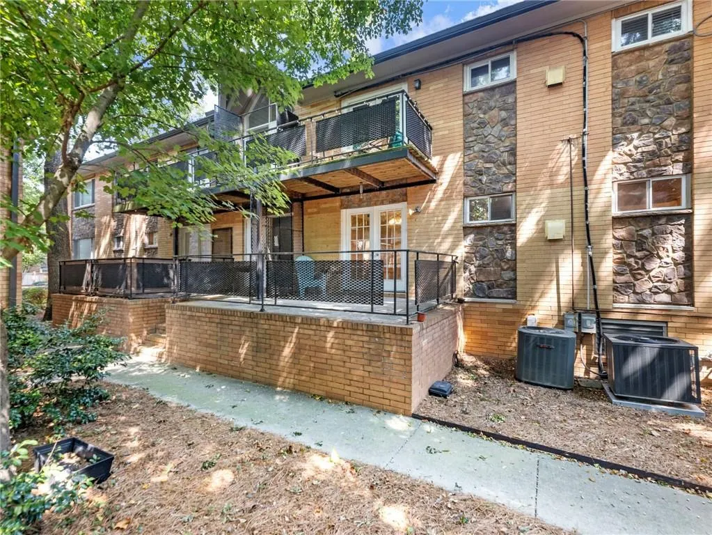 115 Biscayne Drive Nw Unit C3, Atlanta, Georgia 30309, 3 Bedrooms Bedrooms, ,2 BathroomsBathrooms,Residential,For Sale,115 Biscayne Drive Nw Unit C3,7647621