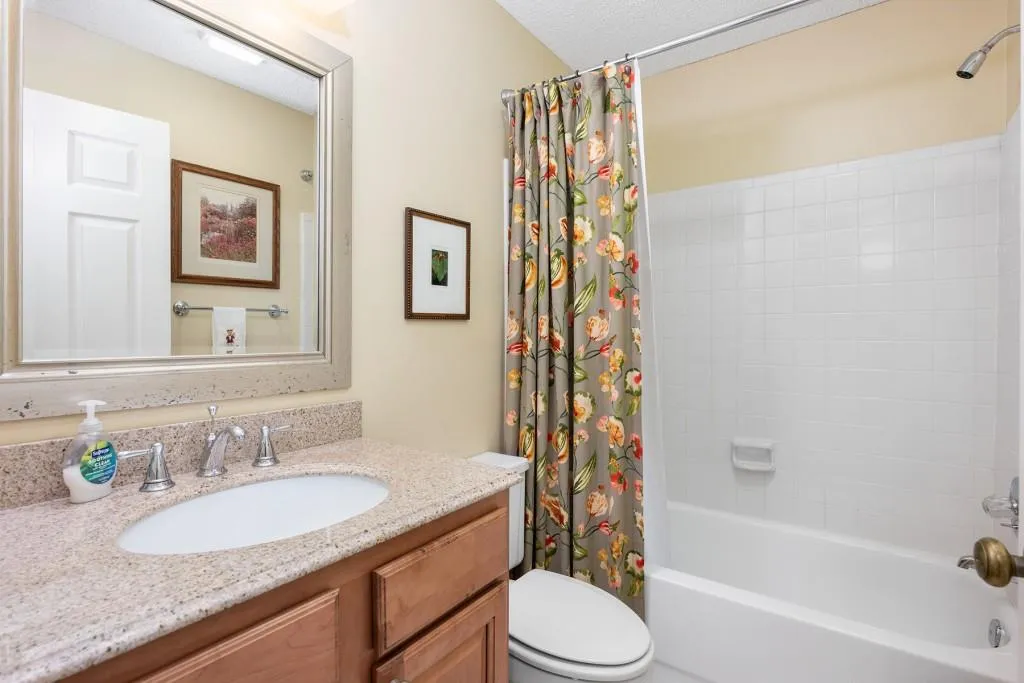 605 Bainbridge Drive, Sandy Springs, Georgia 30327, 2 Bedrooms Bedrooms, ,2 BathroomsBathrooms,Residential,Sold,605 Bainbridge Drive,7351447
