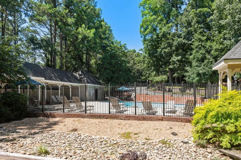 605 Bainbridge Drive, Sandy Springs, Georgia 30327, 2 Bedrooms Bedrooms, ,2 BathroomsBathrooms,Residential,Sold,605 Bainbridge Drive,7351447