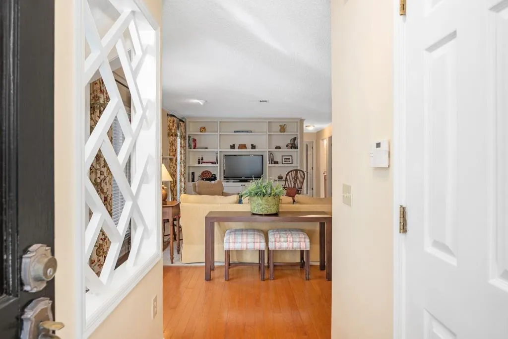 605 Bainbridge Drive, Sandy Springs, Georgia 30327, 2 Bedrooms Bedrooms, ,2 BathroomsBathrooms,Residential,Sold,605 Bainbridge Drive,7351447