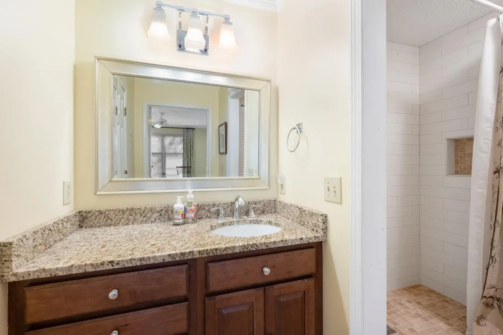 605 Bainbridge Drive, Sandy Springs, Georgia 30327, 2 Bedrooms Bedrooms, ,2 BathroomsBathrooms,Residential,Sold,605 Bainbridge Drive,7351447