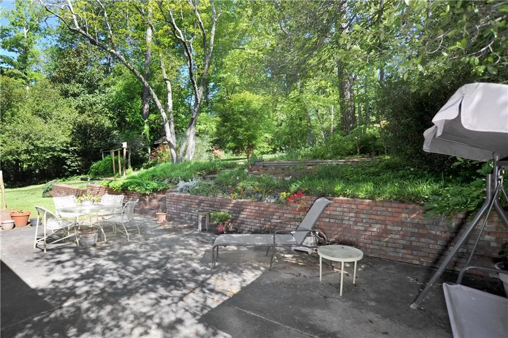 450 Highbrook Drive, Sandy Springs, Georgia 30342, 4 Bedrooms Bedrooms, ,3 BathroomsBathrooms,Residential,Sold,450 Highbrook Drive,6541241