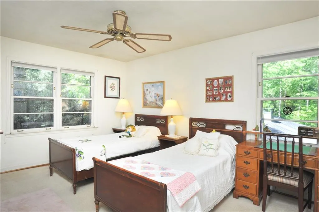 450 Highbrook Drive, Sandy Springs, Georgia 30342, 4 Bedrooms Bedrooms, ,3 BathroomsBathrooms,Residential,Sold,450 Highbrook Drive,6541241
