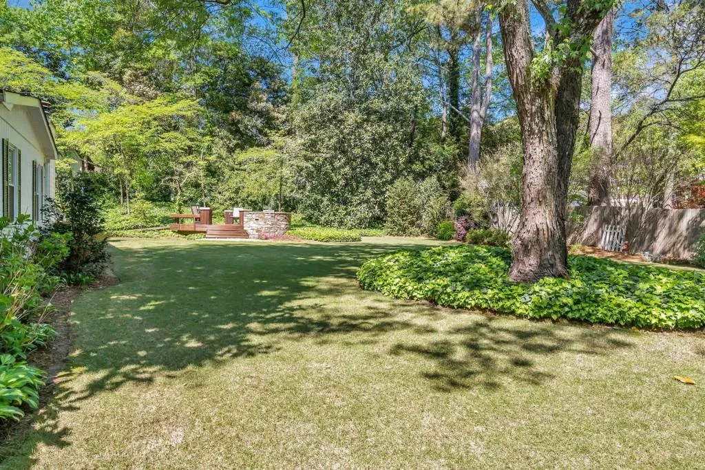 216 Brook Drive, Sandy Springs, Georgia 30328, 3 Bedrooms Bedrooms, ,3 BathroomsBathrooms,Residential,Sold,216 Brook Drive,6711469