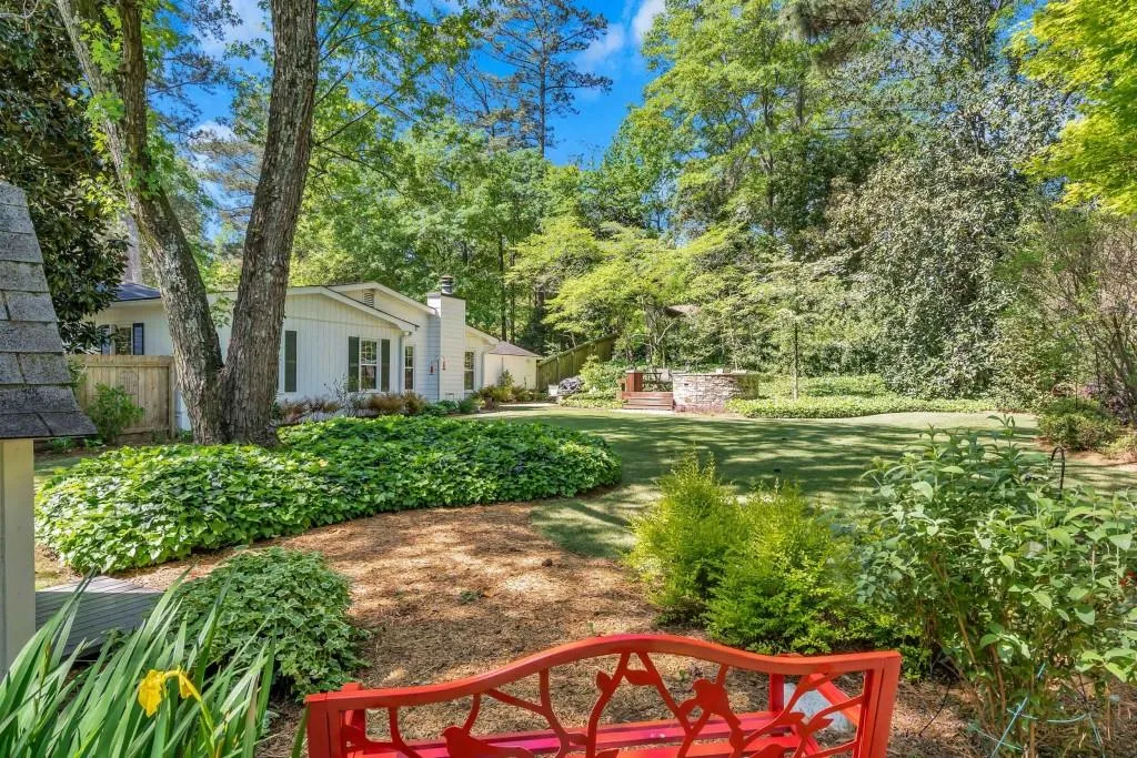 216 Brook Drive, Sandy Springs, Georgia 30328, 3 Bedrooms Bedrooms, ,3 BathroomsBathrooms,Residential,Sold,216 Brook Drive,6711469