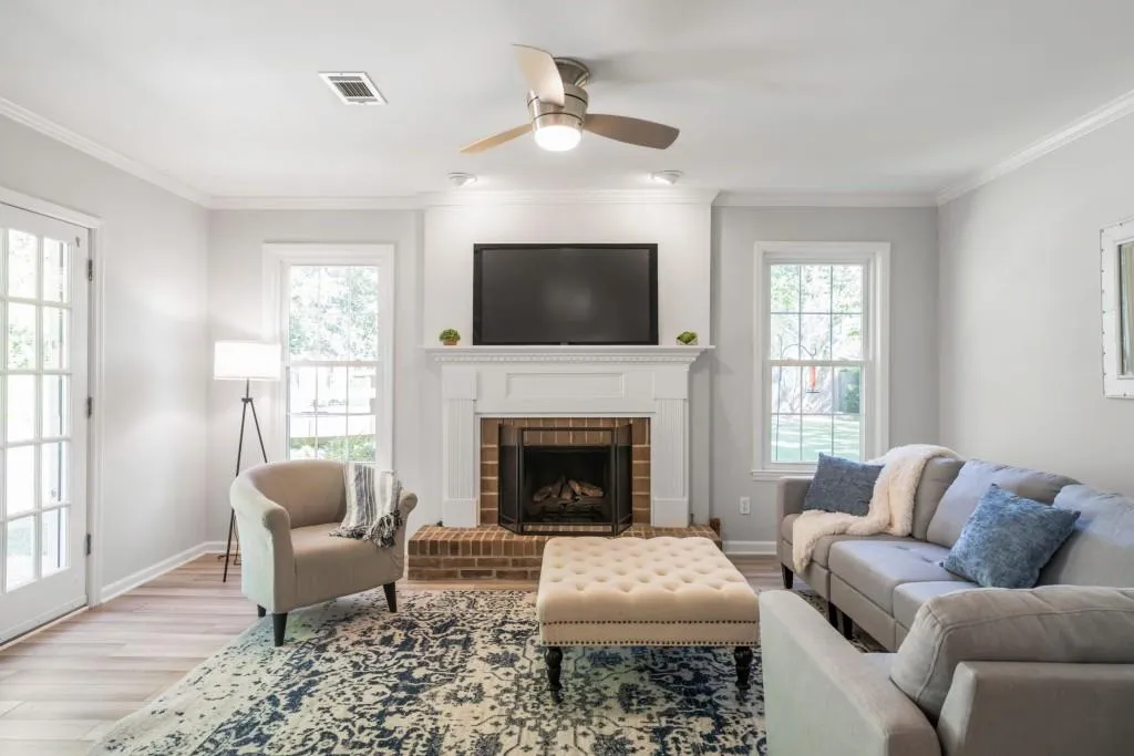 216 Brook Drive, Sandy Springs, Georgia 30328, 3 Bedrooms Bedrooms, ,3 BathroomsBathrooms,Residential,Sold,216 Brook Drive,6711469
