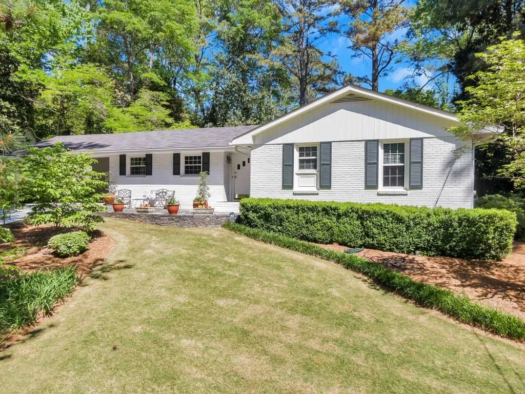 216 Brook Drive, Sandy Springs, Georgia 30328, 3 Bedrooms Bedrooms, ,3 BathroomsBathrooms,Residential,Sold,216 Brook Drive,6711469