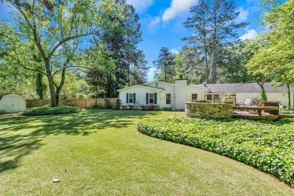 216 Brook Drive, Sandy Springs, Georgia 30328, 3 Bedrooms Bedrooms, ,3 BathroomsBathrooms,Residential,Sold,216 Brook Drive,6711469