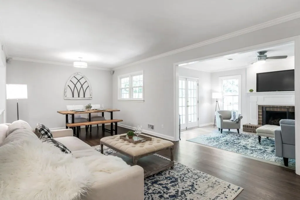 216 Brook Drive, Sandy Springs, Georgia 30328, 3 Bedrooms Bedrooms, ,3 BathroomsBathrooms,Residential,Sold,216 Brook Drive,6711469