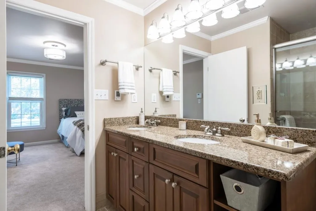 216 Brook Drive, Sandy Springs, Georgia 30328, 3 Bedrooms Bedrooms, ,3 BathroomsBathrooms,Residential,Sold,216 Brook Drive,6711469