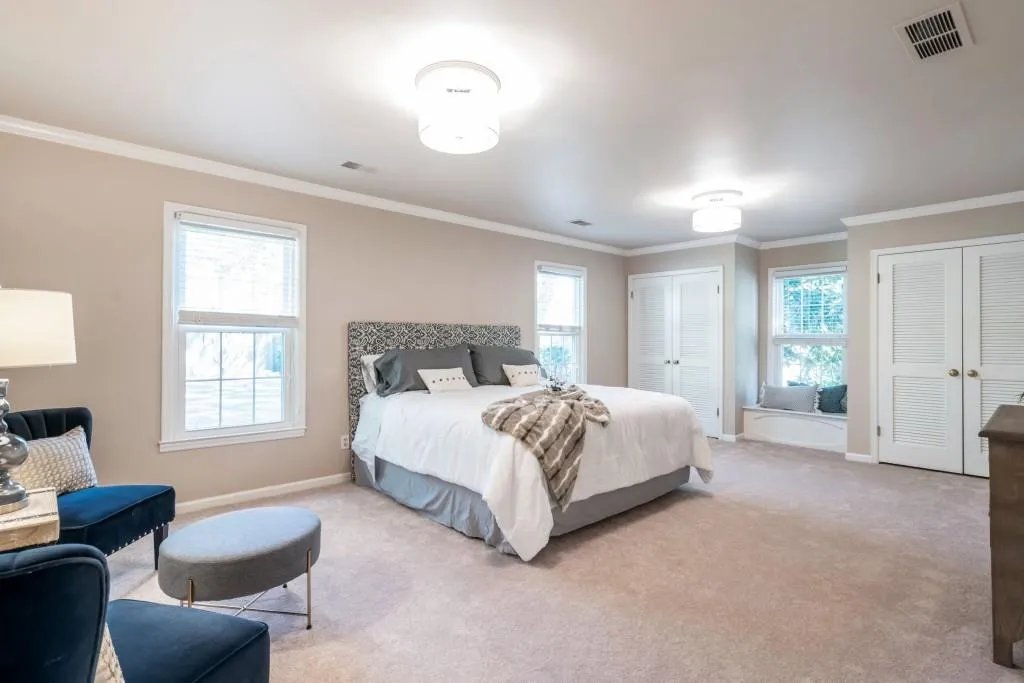 216 Brook Drive, Sandy Springs, Georgia 30328, 3 Bedrooms Bedrooms, ,3 BathroomsBathrooms,Residential,Sold,216 Brook Drive,6711469